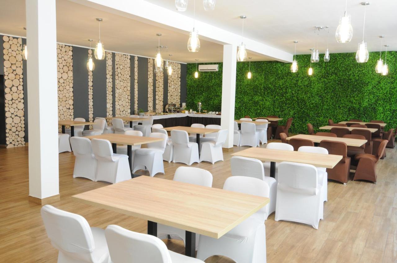 Hôtel Domki Wakacyjne Delfin Slesin Extérieur photo